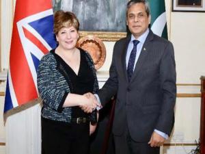 Shadow Foreign Secretary, Hon. Emily Thornberry MP, shaking hand with Pakistan High Commissioner to the UK, Mohammad Nafees Zakaria at the Pakistan Hi